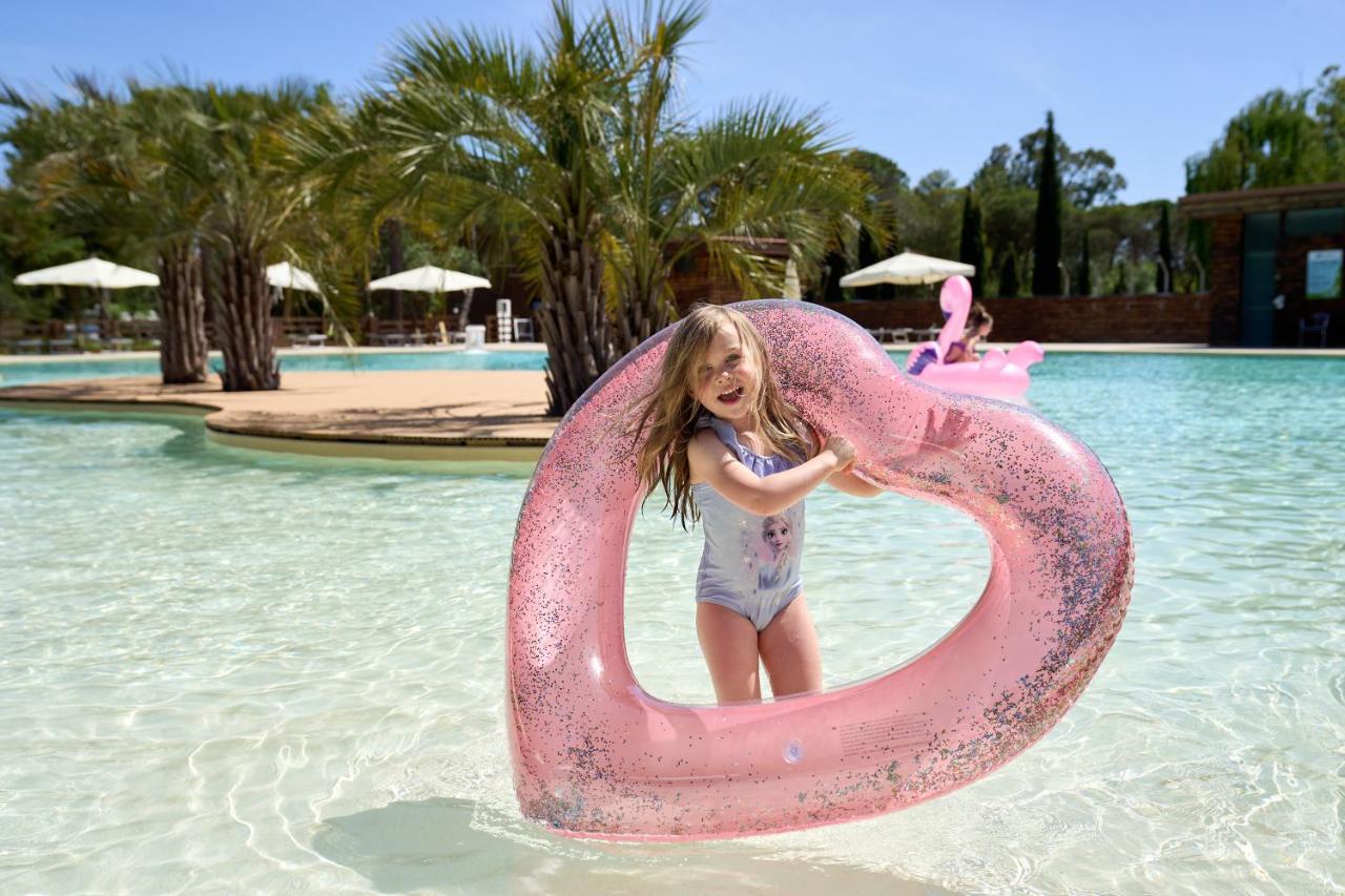 Camping Campo Dei Fiori Vada Eksteriør bilde