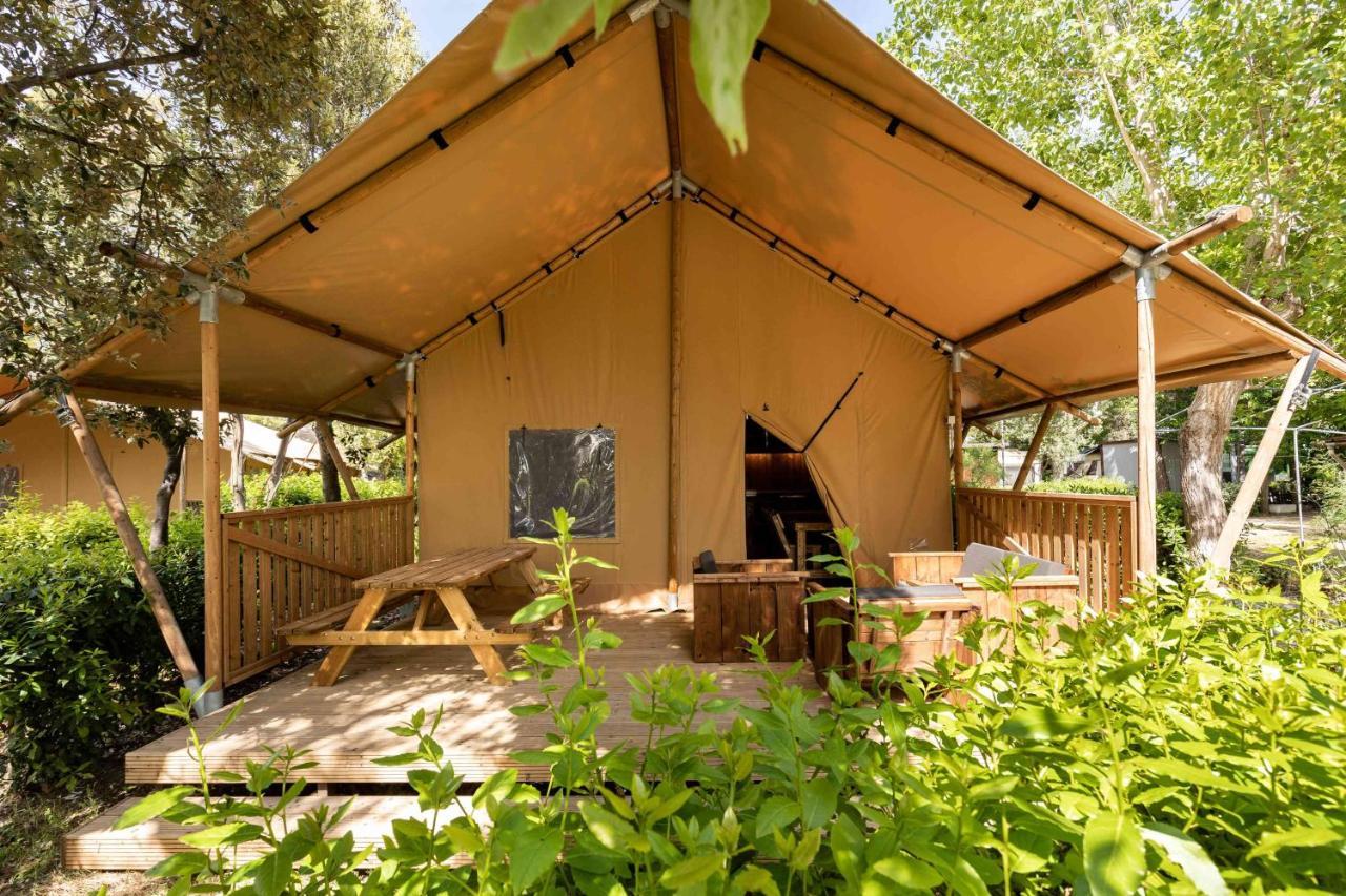 Camping Campo Dei Fiori Vada Eksteriør bilde